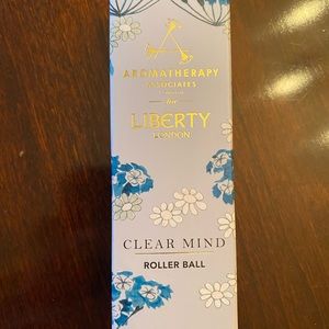 Aromatherapy associates for liberty of London clear mind rollerball (10 …